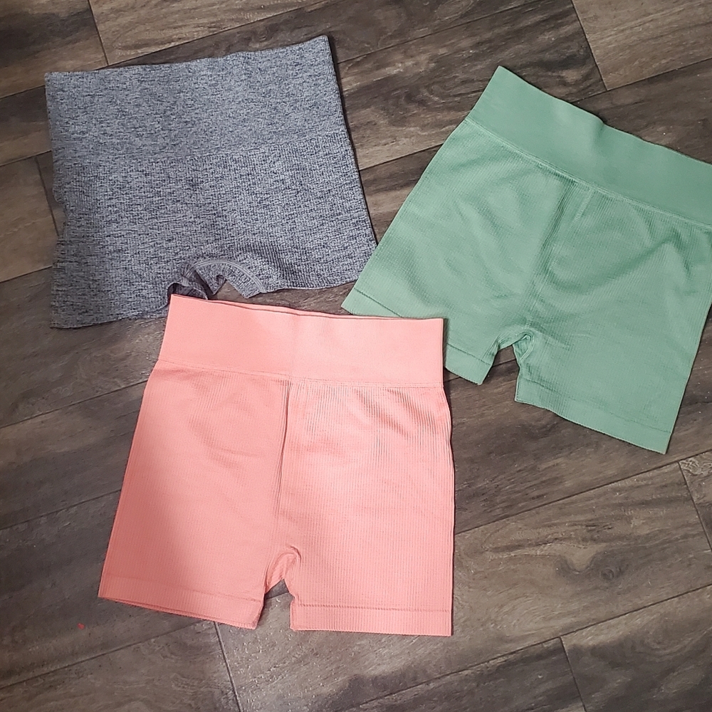 3 pairs seamless shorts small